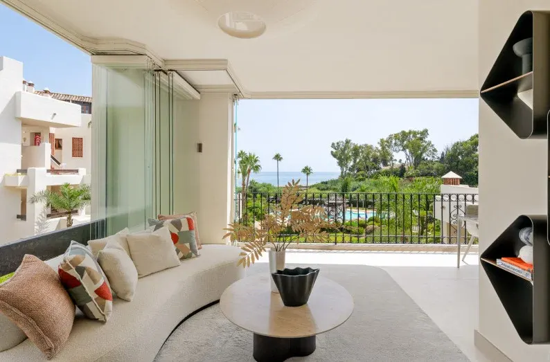 Bahía del Velerín — Apartamento en Estepona