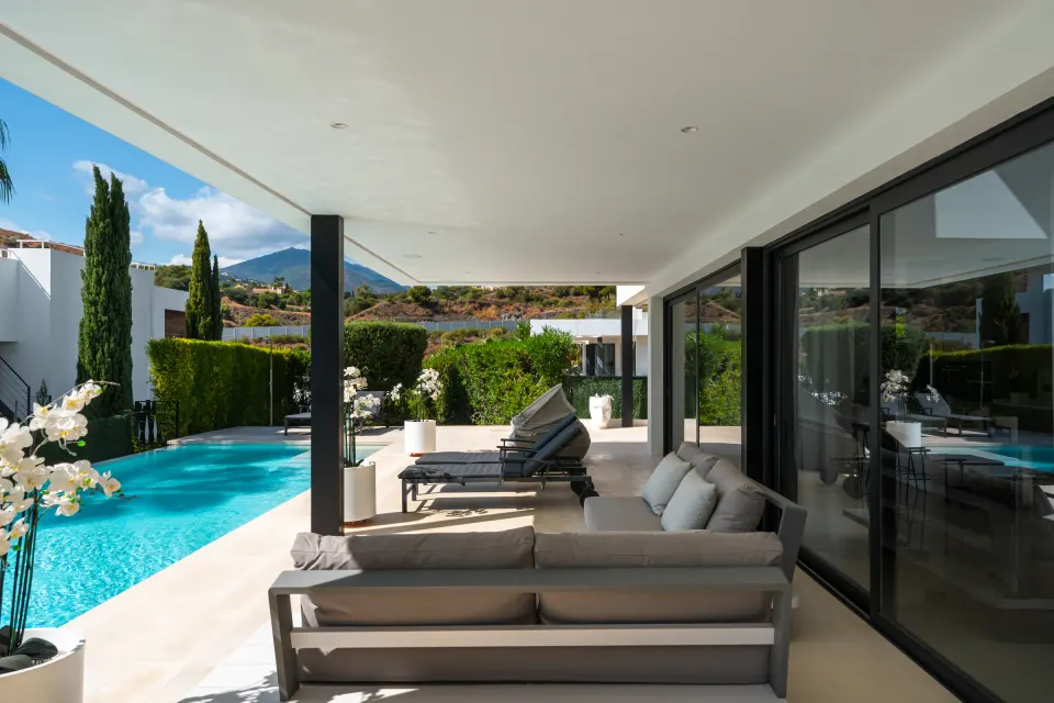 Los Olivos 14 — Villa en Nueva Andalucía