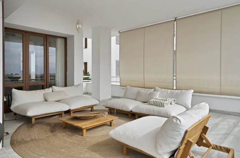 Alcores del Golf — Apartamento en Nueva Andalucía