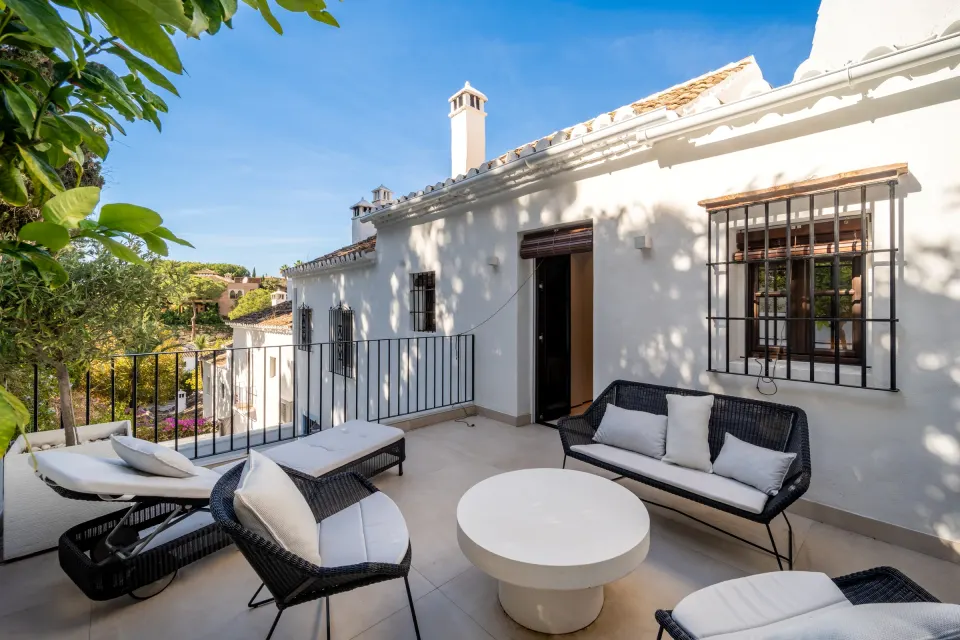 Casa Casares — Adosado en Lomas Pueblo