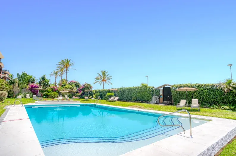La Herradura — Apartamento en Puerto Banús