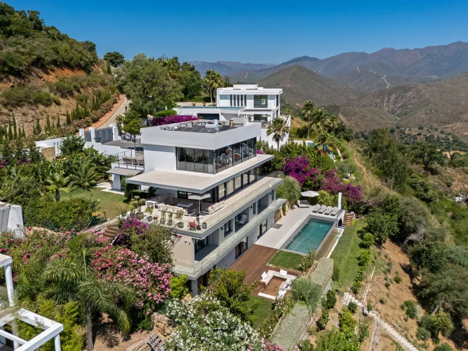 Villa La Mairena — Villa en Marbella East