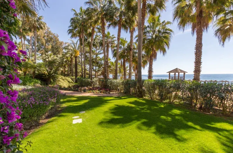 Las Cañas Beach — Apartamento en Marbella Golden Mile