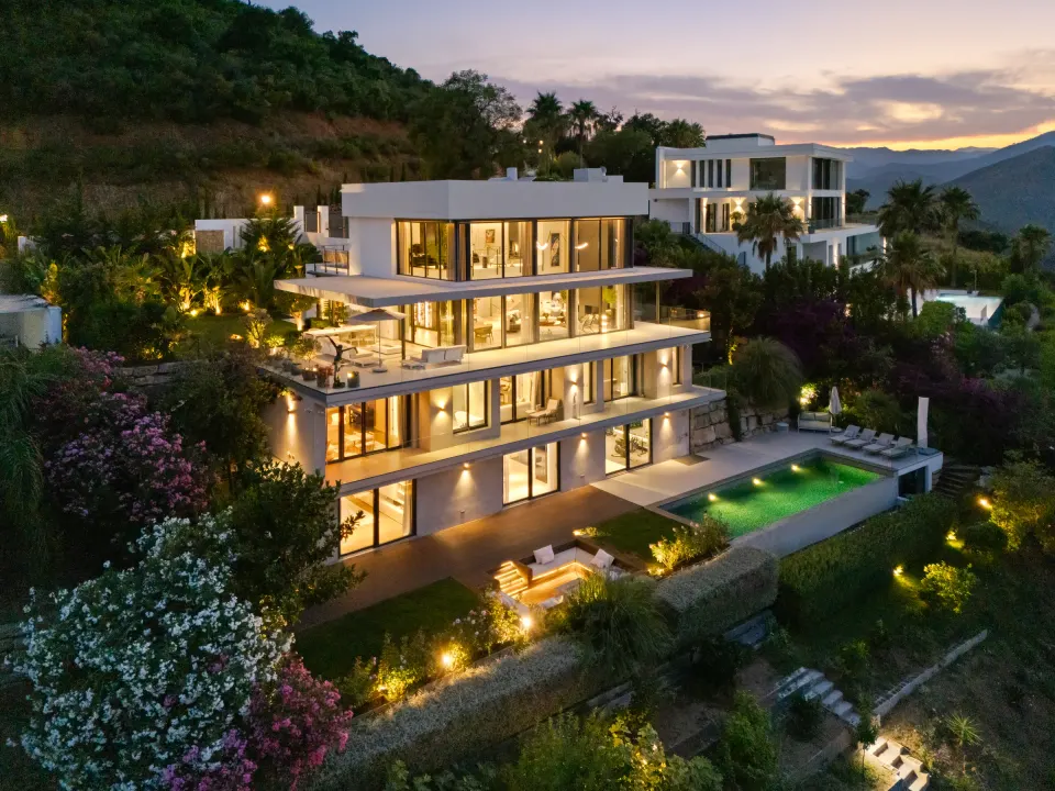 Villa La Mairena — Villa en Marbella East