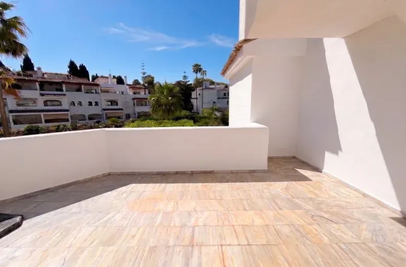 Golden Beach — Apartamento en Marbella