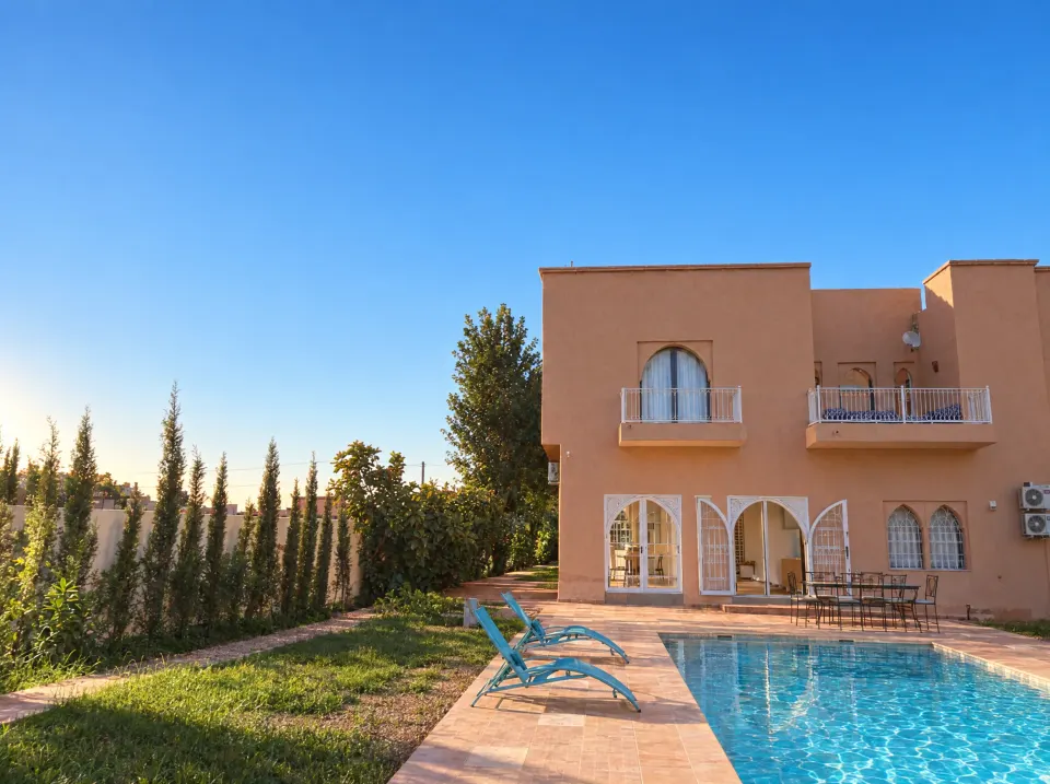 Villa de estilo marroquí con piscina de zellige, Al Ouidane, Marrakech