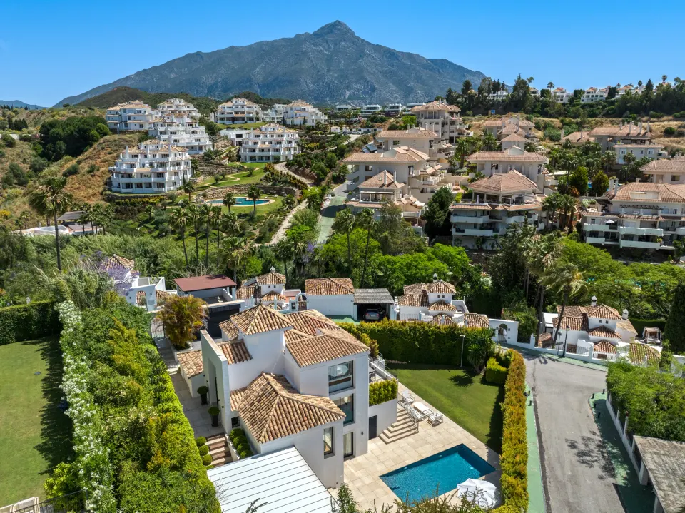 Hill Club 36 — Villa en Los Naranjos Hill Club
