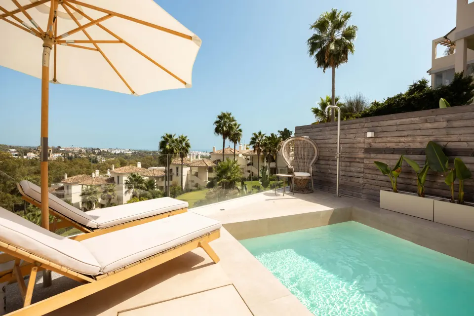 Les Belvederes — Apartamento en Nueva Andalucía