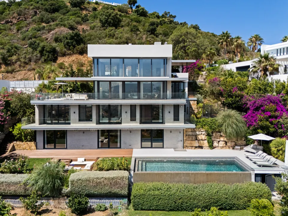 Villa La Mairena — Villa en Marbella East